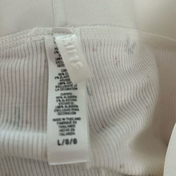 Skims Cotton Rib Boxer Shorts In Limited Edition Holly Print, Size Large, NWOT - Picture 6 of 8